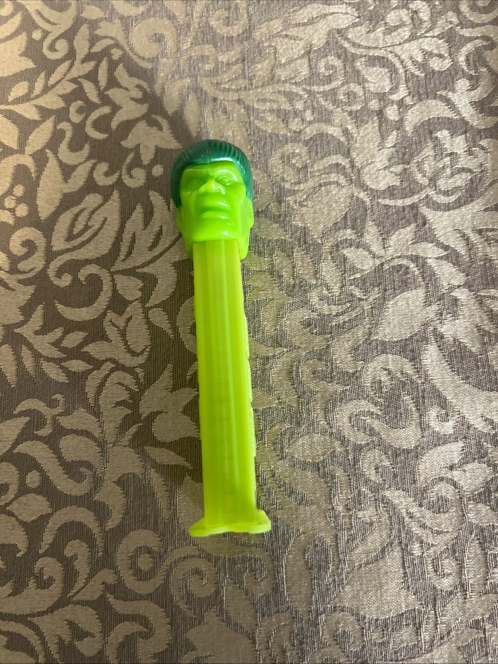 Vintage The Hulk Pez Dispenser 1990s Bruce Banner Green Collectible